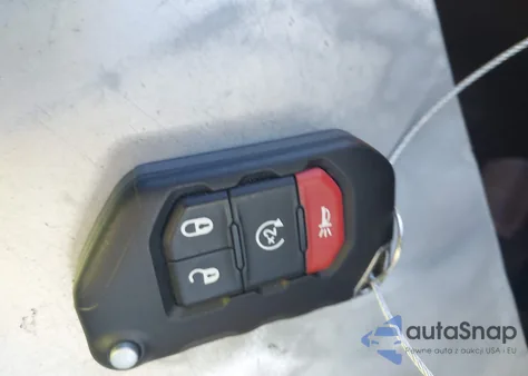 2019 Jeep Wrangler Unlimited Sahara 4X4 from USA, damaged, VIN 1C4HJXEG4KW536741